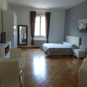 Residenza Piazza Santo Stefano Bolonia
